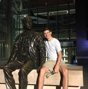 Meet your Posher, Travis